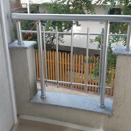 4u דירה בורגאס