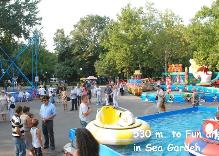 4u Апартаменты *